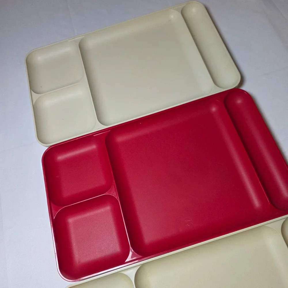 Vintage‎ Tupperware Divided Lunch Trays Set of 3 Red and Almond 1338-4 USA